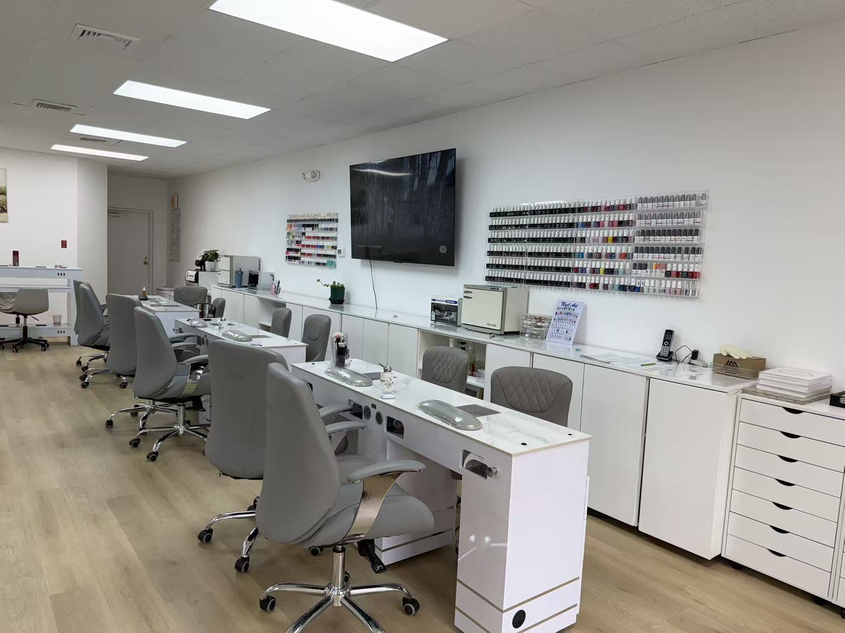 Golden Nail Spa gallery image