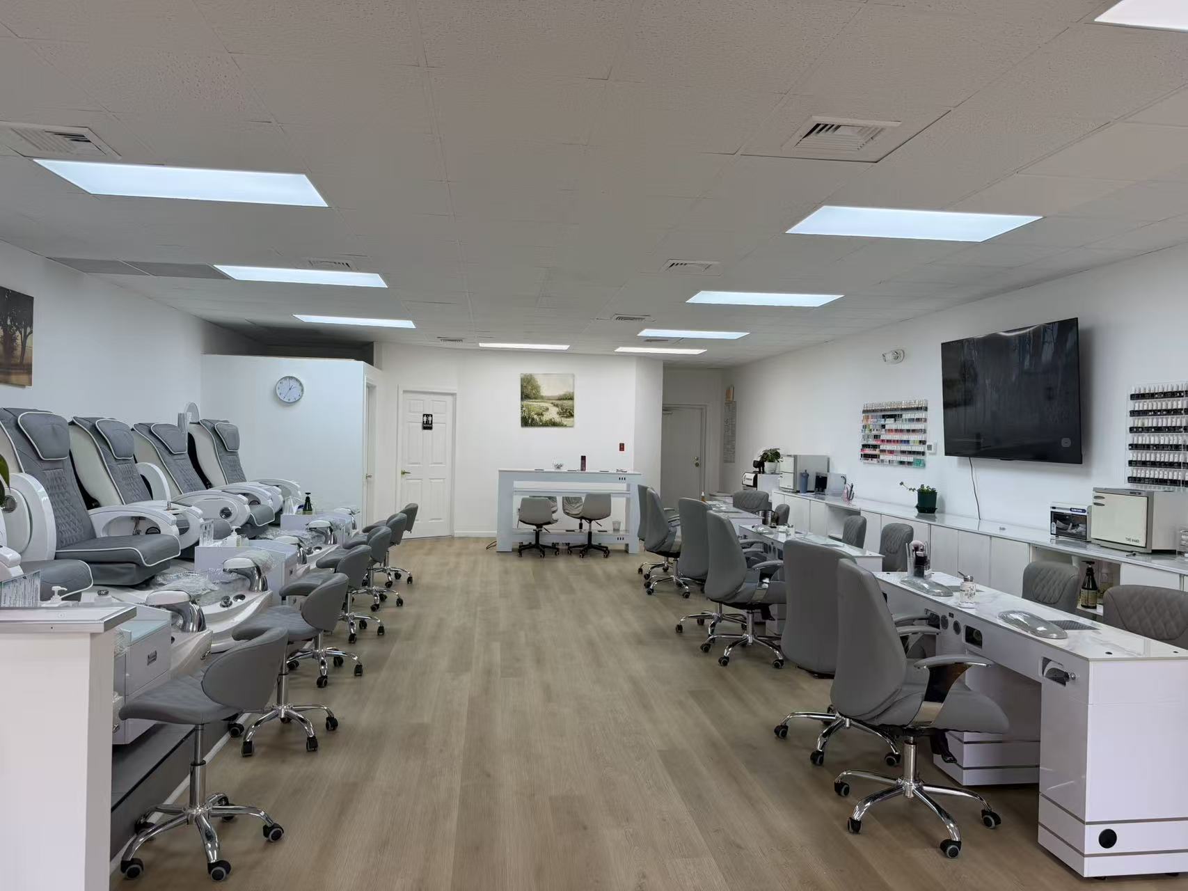 Golden Nail Spa gallery image
